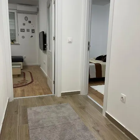 Darija Apartman U Centru Sa Parkingom Apartment *