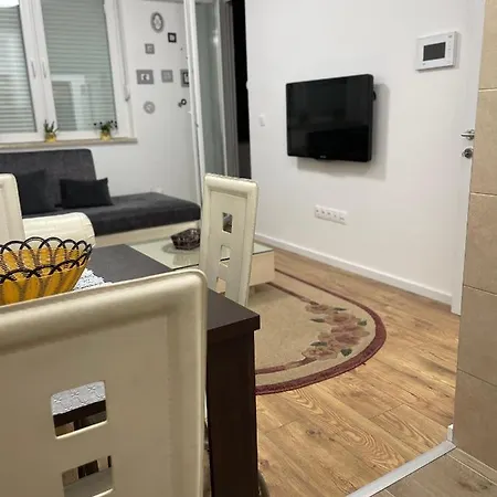 Darija Apartman U Centru Sa Parkingom Apartment *