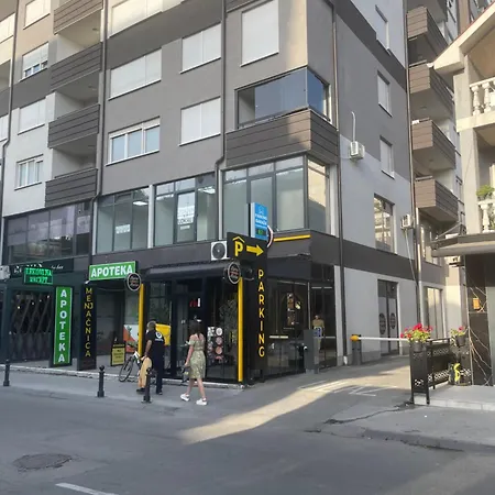 Darija Apartman U Centru Sa Parkingom Apartment *